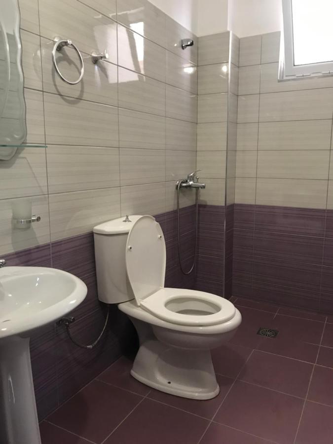 Guesthouse Flamurクサミル エクステリア 写真