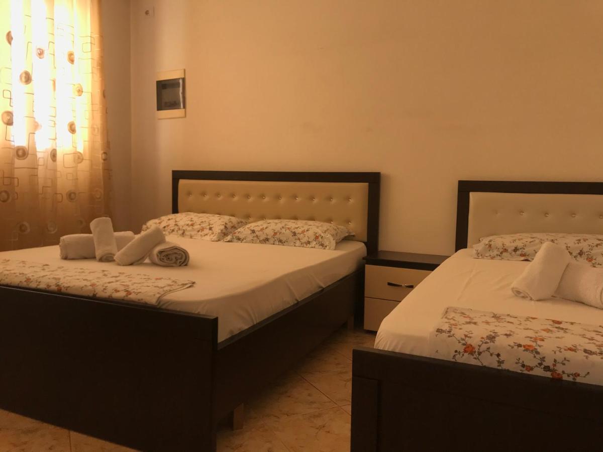 Guesthouse Flamurクサミル エクステリア 写真